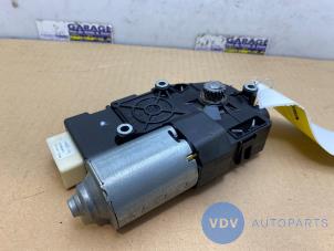 Usados Motor de techo deslizante Mercedes E (W212) E-250 CDI 16V BlueEfficiency 4-Matic Precio € 60,50 IVA incluido ofrecido por Autoparts Van De Velde