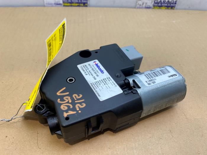 Sunroof motor Mercedes E E-220 CDI 16V BlueEfficiency,BlueTEC - A2128200008