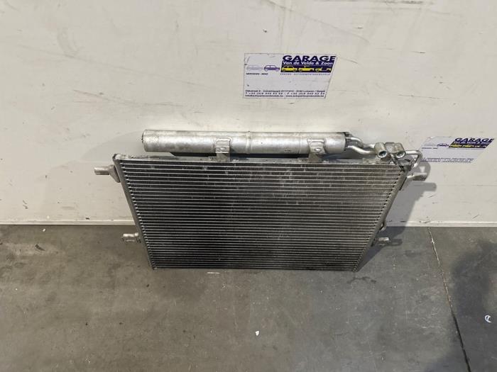Begagnade Kondensor, luftkonditionering Mercedes E (W211) 2.2 E-200 CDI 16V Pris € 60,50 Inklusive moms erbjuds av Autoparts Van De Velde