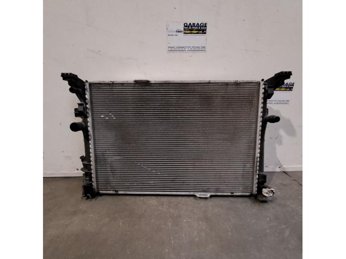 Usagé Radiateur Mercedes GLA (156.9) 2.2 200 CDI, d 16V Prix € 90,75 Prix TTC proposé par Autoparts Van De Velde