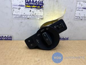 Używane Przelacznik swiatel Mercedes Vito (447.6) 2.2 116 CDI 16V Cena na żądanie oferowane przez Autoparts Van De Velde
