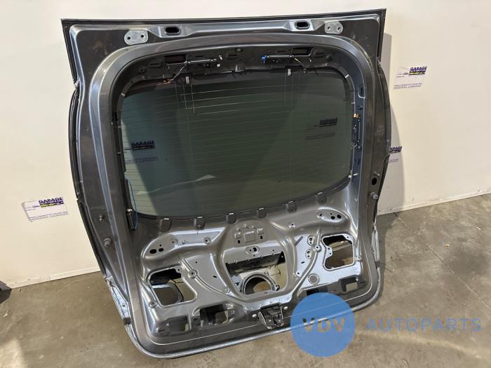 Cubierta de maletero de un Mercedes-Benz GLC Coupe (C253) 2.0 300d 16V 4-Matic 2020