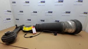 Used Fronts shock absorber, left Mercedes S (W220) 3.2 S-320 CDI,Lang Price on request offered by Autoparts Van De Velde