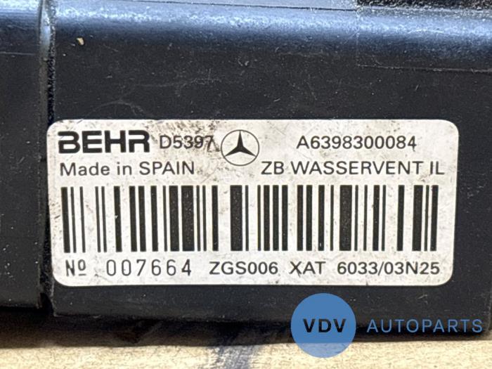 Heater resistor from a Mercedes-Benz Vito (639.6) 2.2 111 CDI 16V 4x4 2011