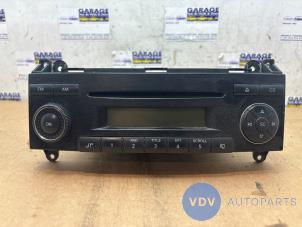 Używane Radio Mercedes Sprinter 3t (906.61) 218 CDI 24V Cena na żądanie oferowane przez Autoparts Van De Velde
