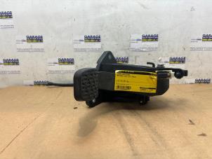 Used Clutch pedal Mercedes CLA Shooting Brake (117.9) 1.6 CLA-180 16V Price on request offered by Autoparts Van De Velde