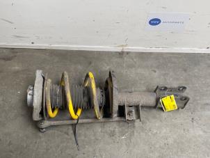 Used Fronts shock absorber, left Mercedes CLA Shooting Brake (117.9) 2.2 CLA-200 CDI 16V Price on request offered by Autoparts Van De Velde