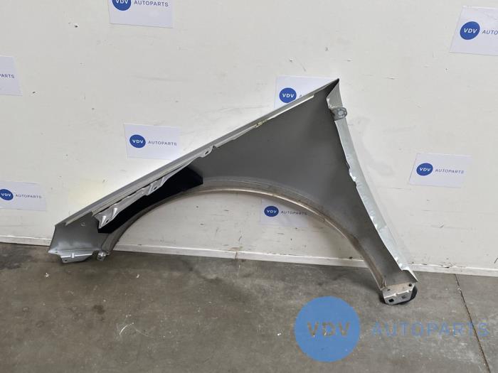 Front wing, right from a Mercedes-Benz R (W251) 3.5 350 CDI V6 24V BlueTec 4-Matic 2010