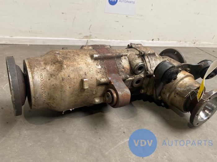 Front differential from a Mercedes-Benz Sprinter 3,5t (906.63) 319 CDI V6 24V 4x4 2013