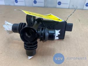 Usados Válvula eléctrica de calefactor Mercedes A (177.0) 1.3 A-200 Turbo 16V Precio de solicitud ofrecido por Autoparts Van De Velde