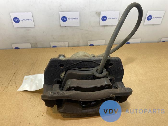 Främre bromsok, vänster från en Mercedes-Benz B (W245) 2.0 B-200 CDI 16V 2007