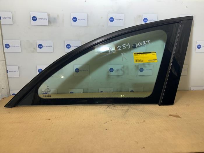 Usados Ventanilla triangular derecha detrás Mercedes R (W251) 3.0 350 CDI V6 24V 4-Matic Precio € 42,35 IVA incluido ofrecido por Autoparts Van De Velde