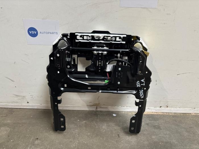 8c9f3500-0c3d-4853-a869-  