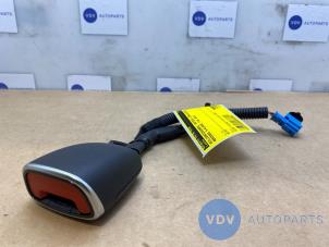 Used Rear seatbelt buckle, left Mercedes S Lang (V223) 3.0 S-580e 24V 4-Matic Price € 48,40 Inclusive VAT offered by Autoparts Van De Velde