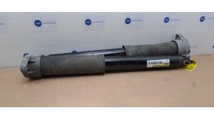Used Shock absorber kit Mercedes GLC (X253) 2.0 250 16V 4-Matic Price € 60,50 Inclusive VAT offered by Autoparts Van De Velde