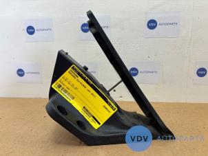 Used Accelerator pedal Mercedes GLC (X253) 2.0 250 16V 4-Matic Price € 42,35 Inclusive VAT offered by Autoparts Van De Velde