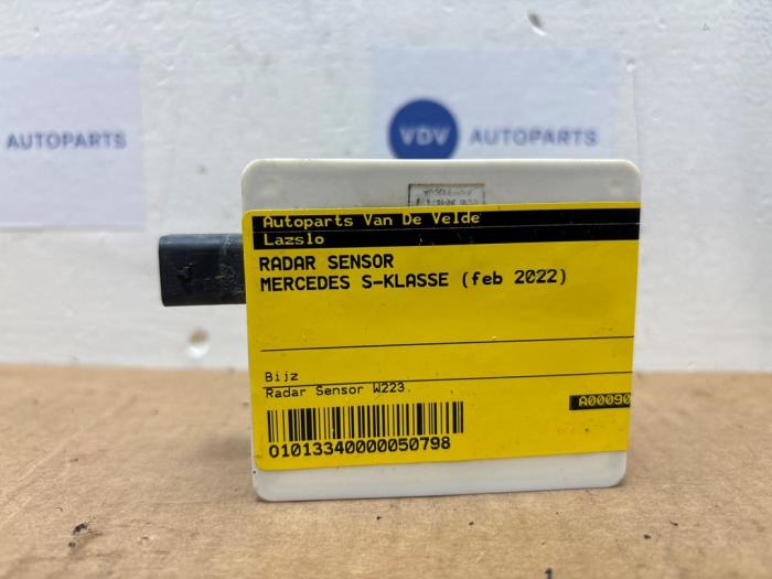 Begagnade Radarsensor Mercedes S (W223) 3.0 S-580e 24V 4-Matic Pris € 181,50 Inklusive moms erbjuds av Autoparts Van De Velde