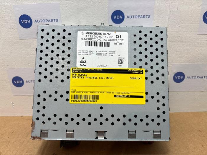 Begagnade DAB-modul Mercedes A (W176) 2.2 A-200 CDI, A-200d 16V Pris € 60,50 Inklusive moms erbjuds av Autoparts Van De Velde