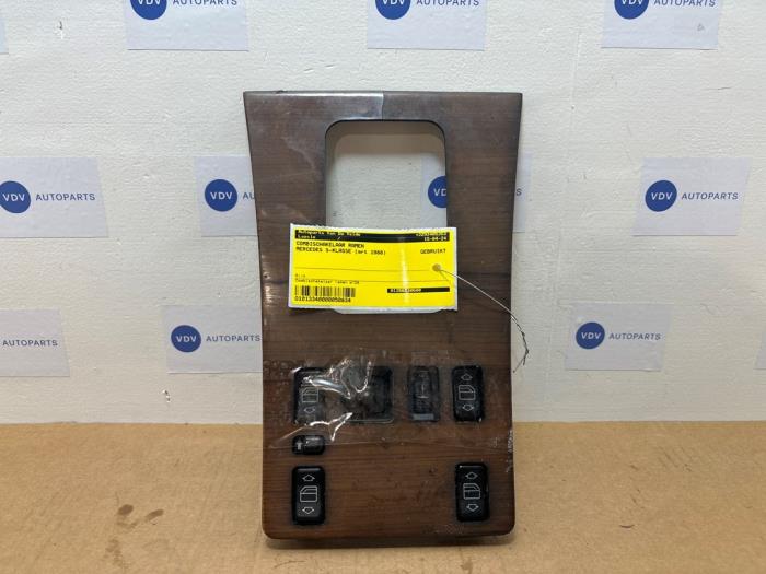 Używane Przelacznik combi okienny Mercedes S (W126) 380 SE,SEL Cena € 60,50 Z VAT oferowane przez Autoparts Van De Velde