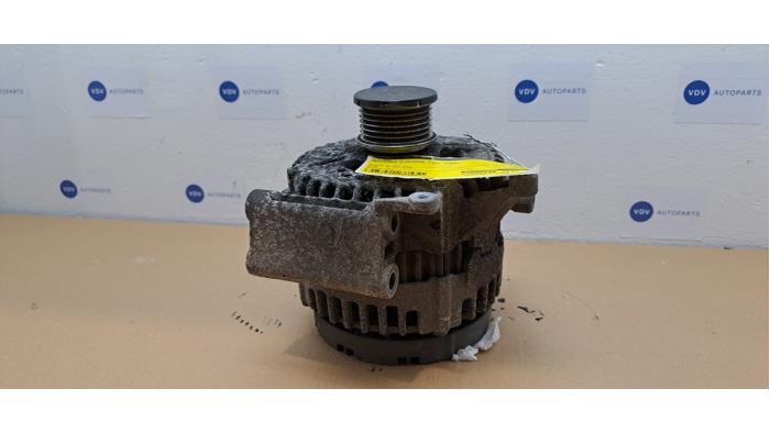 Usagé Dynamo Mercedes C Estate (S204) 2.2 C-200 CDI 16V . Prix € 60,50 Prix TTC proposé par Autoparts Van De Velde