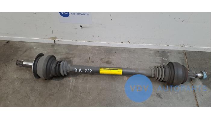 Drive shaft, rear right from a Mercedes-Benz S (W222/V222/X222) 3.0 S-350 BlueTec, S-350 d 24V 2014