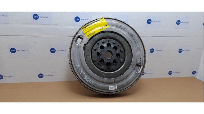 Gebrauchte Schwungrad Mercedes S Lang (V223) 3.0 S-580e 24V 4-Matic Preis € 363,00 Mit Mehrwertsteuer angeboten von Autoparts Van De Velde