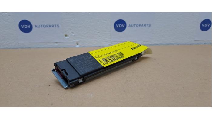 Używane Antena Mercedes S (222.0/222.1) 3.0 S-400d Cena € 18,15 Z VAT oferowane przez Autoparts Van De Velde