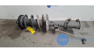 Used Fronts shock absorber, left Mercedes Vito (639.6) 2.2 113 CDI 16V Euro 5 Price € 90,75 Inclusive VAT offered by Autoparts Van De Velde