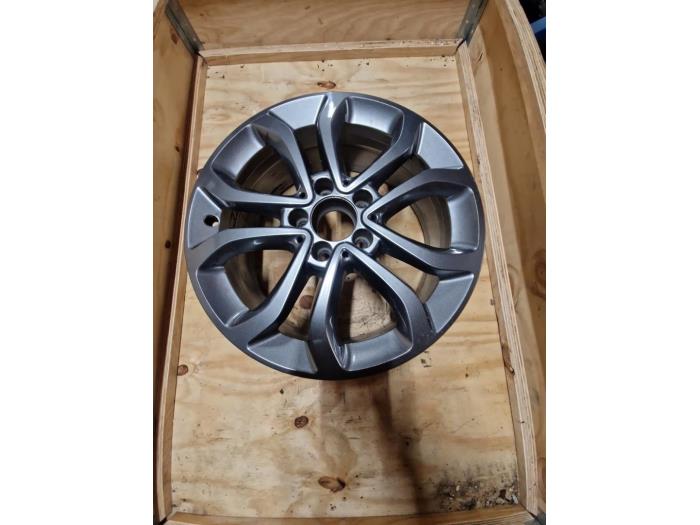 Używane Obrecz Mercedes C (W205) C-200 2.0 Turbo 16V 4-Matic Cena € 72,60 Z VAT oferowane przez Autoparts Van De Velde
