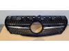 Grille from a Mercedes CLA (117.3), 2013 / 2019 1.8 CLA-200 CDI 16V, Saloon, 4-dr, Diesel, 1.796cc, 100kW (136pk), FWD, OM651901, 2013-06 / 2014-08, 117.301 2014