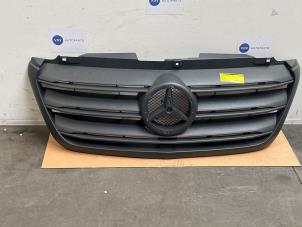 Used Grille Mercedes Sprinter 3,5t (907.6/910.6) 314 CDI 2.1 D RWD Price € 223,85 Inclusive VAT offered by Autoparts Van De Velde