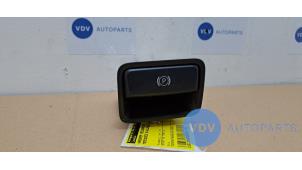Używane Mechanizm hamulca recznego Mercedes B (W246,242) 1.8 B-180 CDI BlueEFFICIENCY 16V Cena na żądanie oferowane przez Autoparts Van De Velde