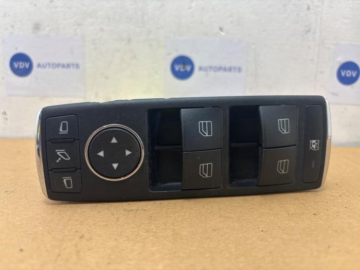Usados Interruptor combinado de ventanillas Mercedes C (W204) 2.2 C-200 CDI 16V BlueEFFICIENCY Precio € 48,40 IVA incluido ofrecido por Autoparts Van De Velde