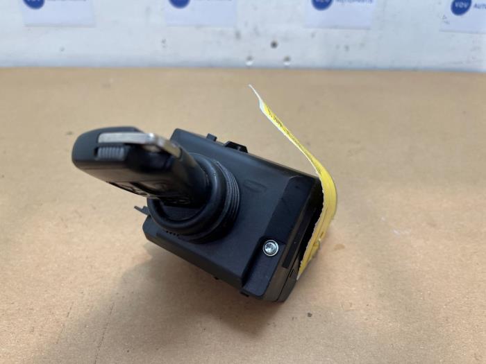 Used Ignition lock + computer Mercedes C (W203) 3.0 C-320 CDI V6 24V Price € 151,25 Inclusive VAT offered by Autoparts Van De Velde