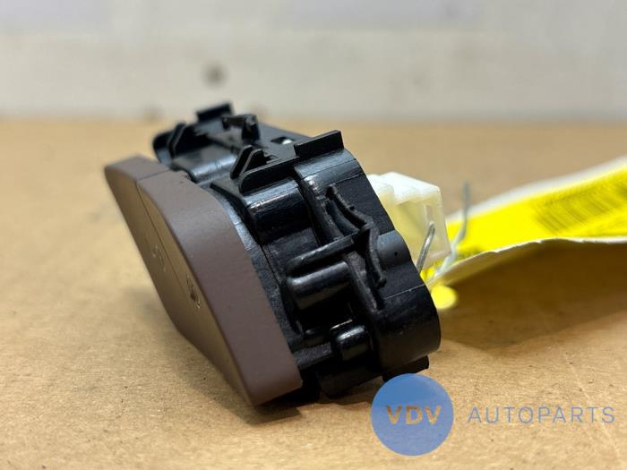 Central locking switch from a Mercedes-Benz Sprinter 3,5t (907.6/910.6) 319 CDI 3.0 V6 24V RWD 2019