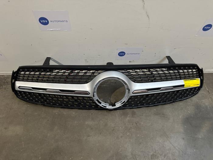 Używane Grill Mercedes GLC (X253) 2.0 C-220d 16V 4-Matic Cena € 175,45 Z VAT oferowane przez Autoparts Van De Velde