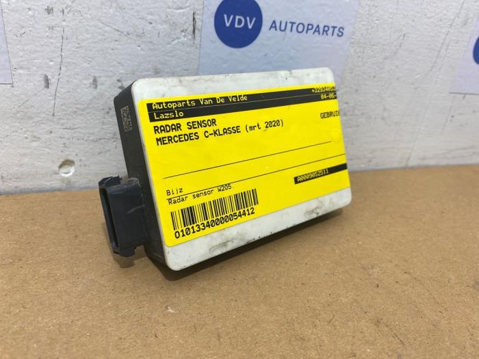Gebrauchte Radarsensor Mercedes C (W205) C-180 1.6 16V Preis € 108,90 Mit Mehrwertsteuer angeboten von Autoparts Van De Velde