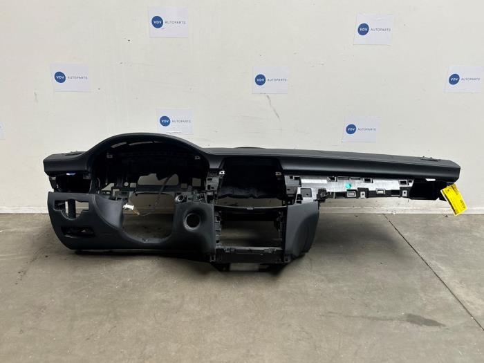Używane Panel Mercedes CLS (C218) 250 CDI BlueEfficiency,BlueTEC, 250 d Cena € 363,00 Z VAT oferowane przez Autoparts Van De Velde