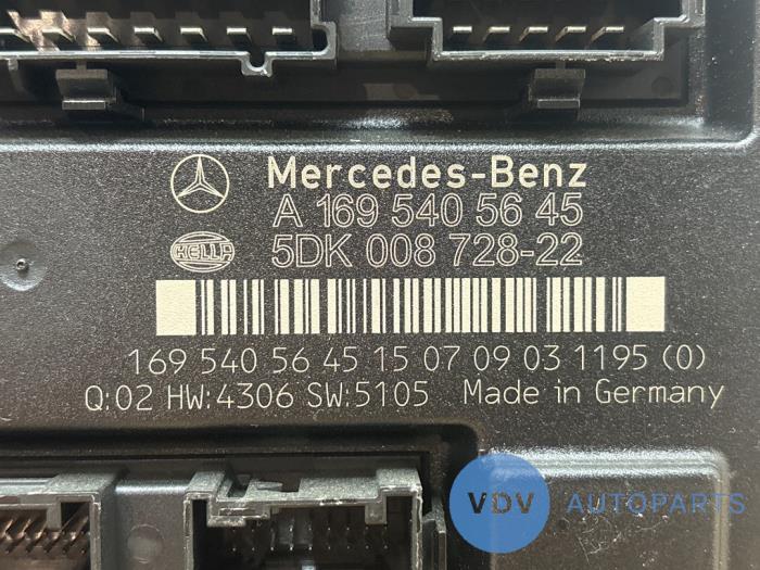 Komfortmodul från en Mercedes-Benz B (W245) 2.0 B-200 CDI 16V 2007