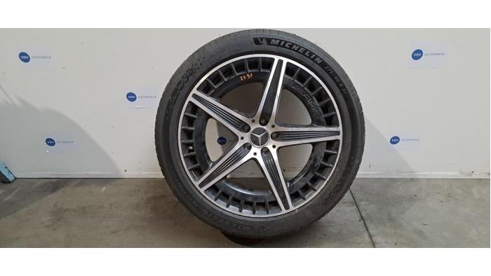 Używane Obrecz Mercedes EQE AMG SUV (X294) 53 AMG 4-Matic+ Cena € 393,25 Z VAT oferowane przez Autoparts Van De Velde
