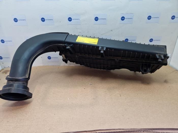 Gebrauchte Luftfiltergehäuse Mercedes C (W205) C-180 1.6 CDI BlueTEC, C-180 d 16V Preis € 145,20 Mit Mehrwertsteuer angeboten von Autoparts Van De Velde