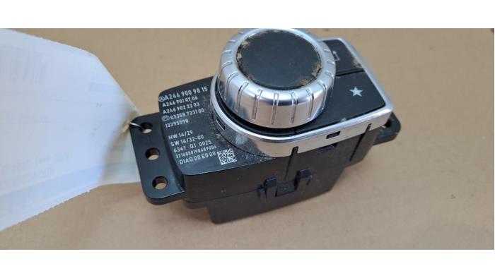 On-board computer controller from a Mercedes-Benz A (W176) 1.6 A-180 16V 2016