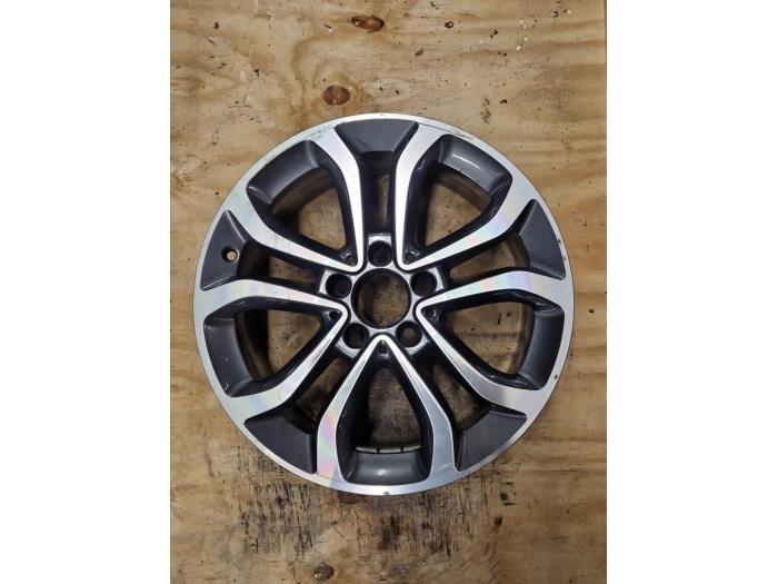 Używane Obrecz Mercedes C (W205) C-200 2.0 Turbo 16V 4-Matic Cena € 72,60 Z VAT oferowane przez Autoparts Van De Velde