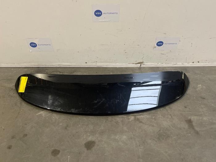 Begagnade Spoiler Mercedes E (W213) E-200 2.0 Turbo 16V 4-Matic Pris € 108,90 Inklusive moms erbjuds av Autoparts Van De Velde