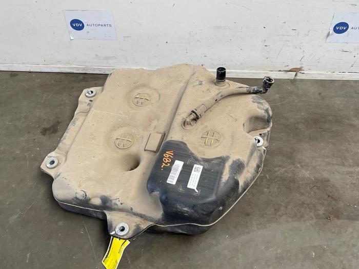 Gebrauchte Adblue Tank Mercedes C (W205) C-180 1.6 CDI BlueTEC, C-180 d 16V Preis € 484,00 Mit Mehrwertsteuer angeboten von Autoparts Van De Velde