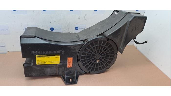 Usagé Caisson de graves Mercedes E Estate (S212) E-350 CDI V6 24V BlueEfficiency Prix € 108,90 Prix TTC proposé par Autoparts Van De Velde