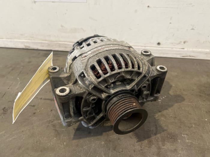 Usagé Dynamo Mercedes CLK (C209) 3.0 280 V6 18V Prix € 60,50 Prix TTC proposé par Autoparts Van De Velde