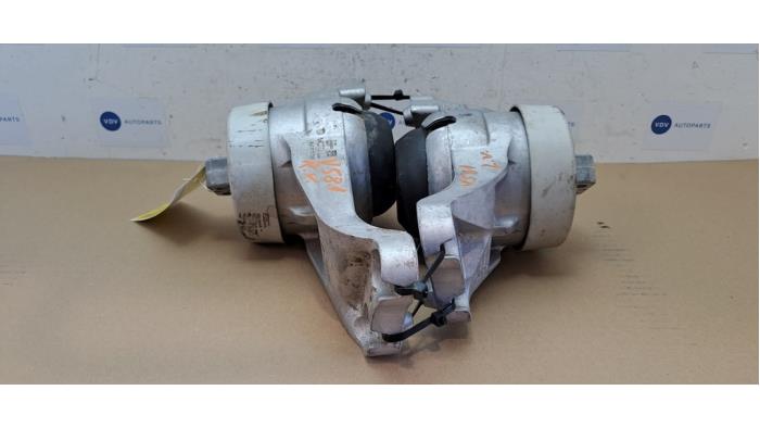 Used Engine mount Mercedes GLC (X254) 2.0 300d 16V 4-Matic Price € 72,60 Inclusive VAT offered by Autoparts Van De Velde