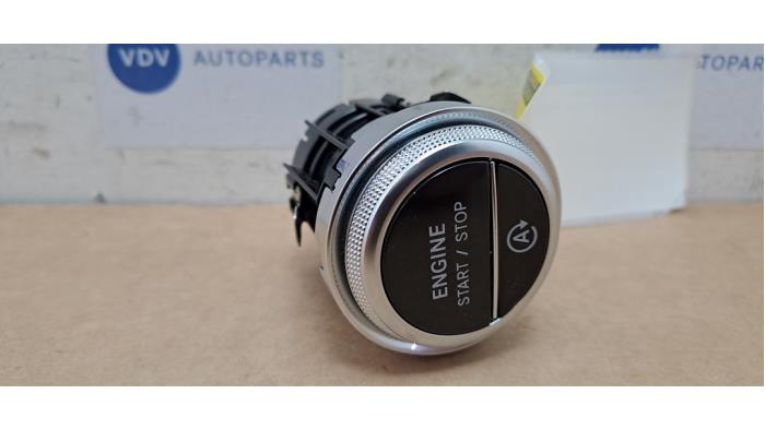 Używane Przelacznik Start/Stop Mercedes C Estate (S206) C-200d 2.0 Turbo 16V Cena € 18,15 Z VAT oferowane przez Autoparts Van De Velde
