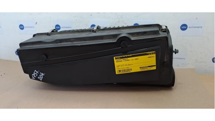 Begagnade Luftfilterhus Mercedes C (W204) 2.2 C-200 CDI 16V Pris € 36,30 Inklusive moms erbjuds av Autoparts Van De Velde